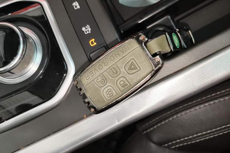 Used Land Rover Range Evoque 2015 2.0T 5-Door Ignite Edition Interior 1