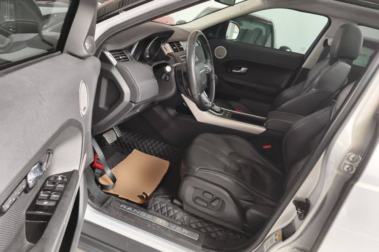 Used Land Rover Range Evoque 2015 2.0T 5-Door Ignite Edition Interior 3