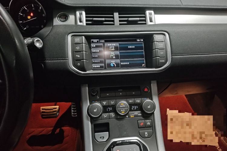 Used Land Rover Range Evoque 2015 2.0T 5-Door Ignite Edition Audio And AC Panel