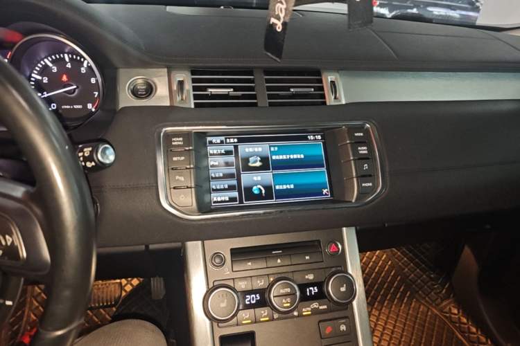 Used Land Rover Range Evoque 2015 2.0T Five-Door Fashion Edition Audio And AC Panel