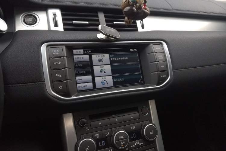Used Land Rover Range Evoque 2015 2.0T Five-Door Zhiyao Edition Audio And AC Panel