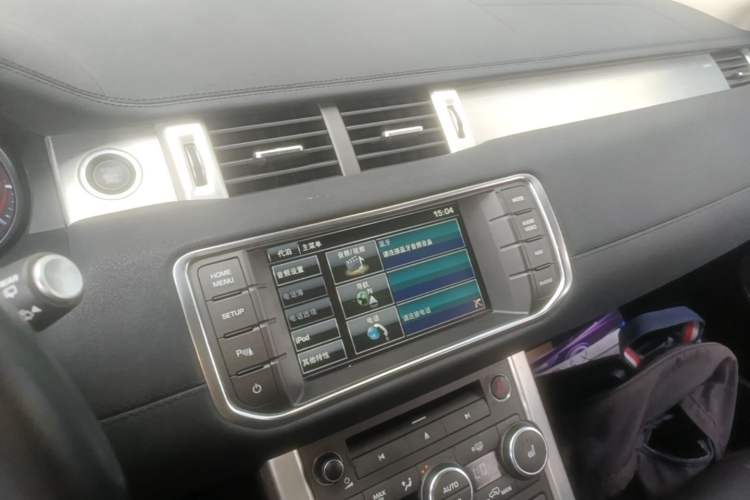 Used Land Rover Range Evoque 2015 2.0T Five-Door Zhiyao Edition Audio And AC Panel