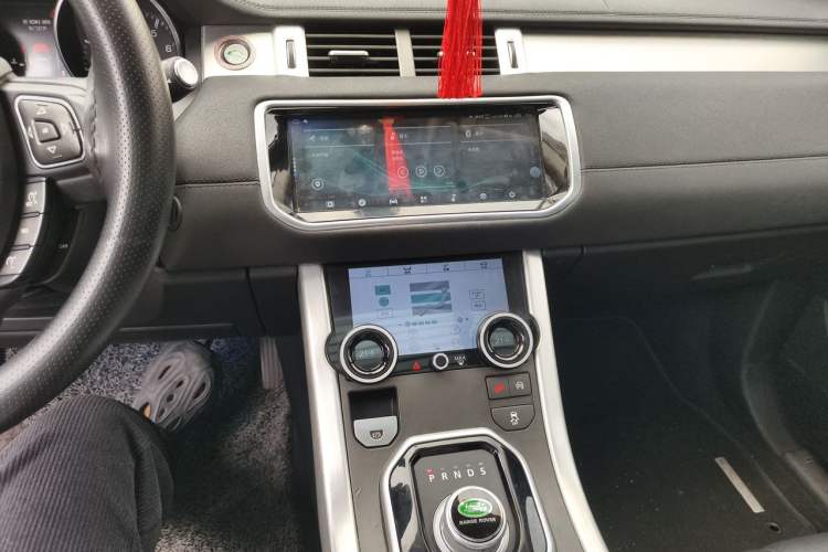 Used Land Rover Range Evoque 2015 2.0T Five-Door Fashion Edition Audio And AC Panel
