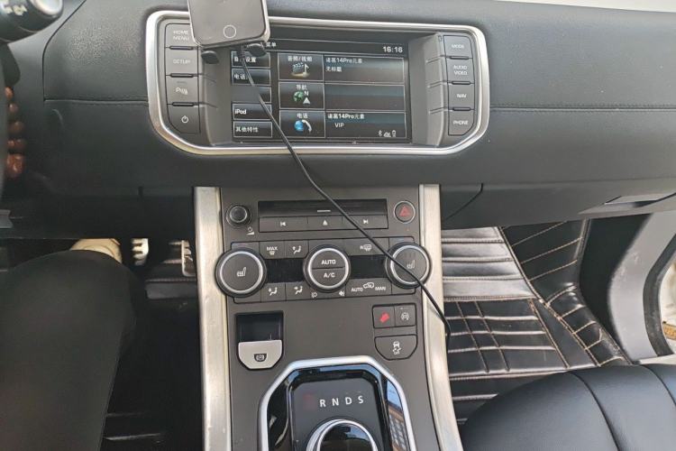 Used Land Rover Range Evoque 2015 2.0T Five-Door Zhiyao Edition Audio And AC Panel