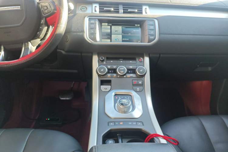 Used Land Rover Range Evoque 2015 2.0T Five-Door Fashion Edition Audio And AC Panel