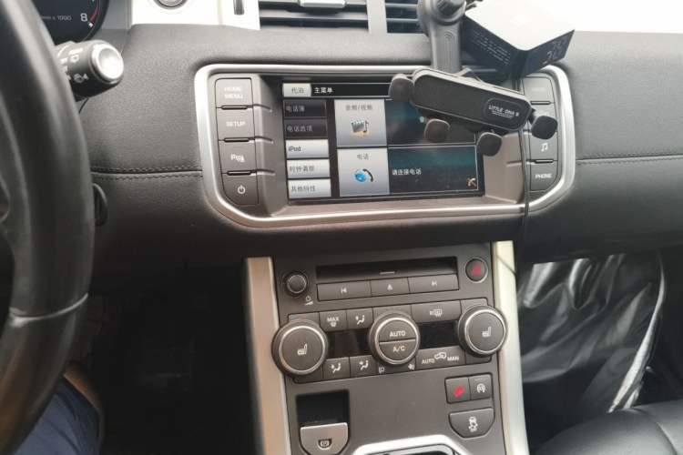 Used Land Rover Range Evoque 2015 2.0T Five-Door Fashion Edition Audio And AC Panel