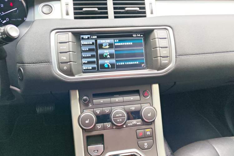 Used Land Rover Range Evoque 2015 2.0T Five-Door Zhiyao Edition Audio And AC Panel