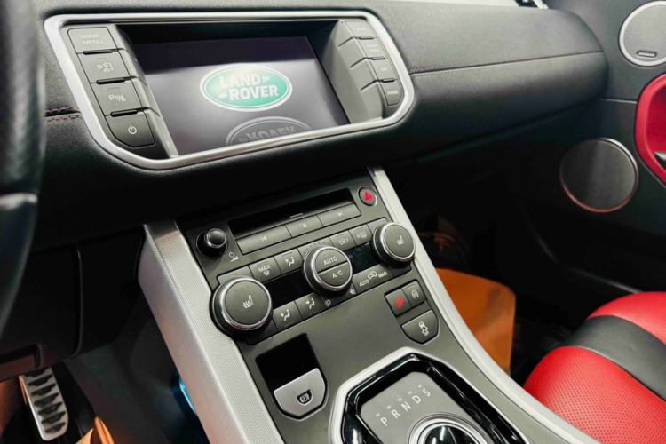 Used Land Rover Range Evoque 2015 2.0T Five-Door Sporty Edition Audio And AC Panel