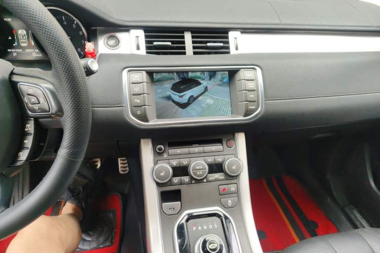Used Land Rover Range Evoque 2015 2.0T Five-Door Sporty Edition Audio And AC Panel
