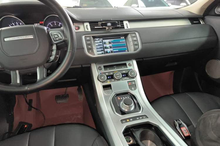 Used Land Rover Range Evoque 2015 2.0T Five-Door Zhiyao Edition Audio And AC Panel