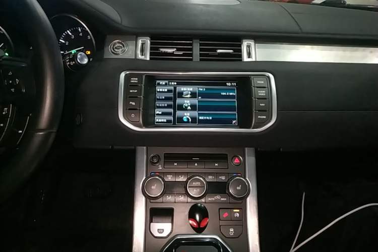 Used Land Rover Range Evoque 2015 2.0T Five-Door Zhiyao Edition Audio And AC Panel