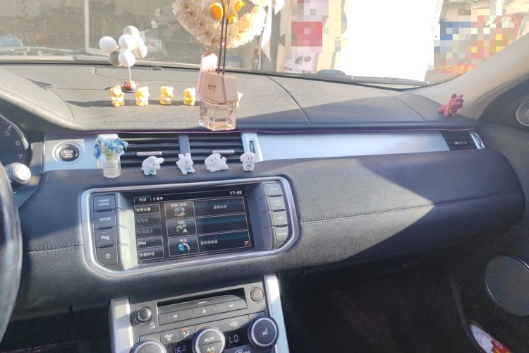 Used Land Rover Range Evoque 2015 2.0T Five-Door Zhiyao Edition Audio And AC Panel