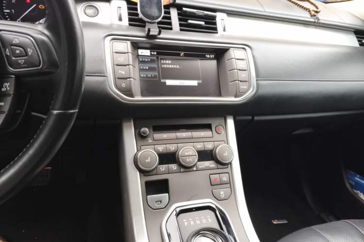 Used Land Rover Range Evoque 2015 2.0T Five-Door Enjoyment Edition Audio And AC Panel