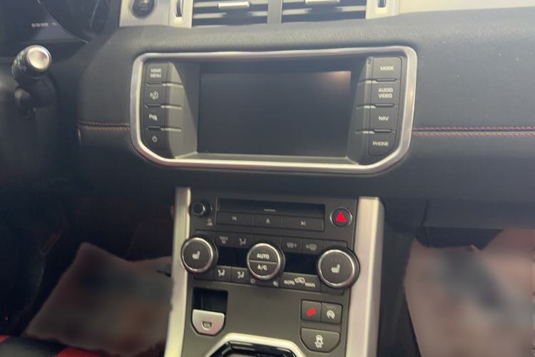 Used Land Rover Range Evoque 2015 2.0T 5-Door Ignite Edition Audio And AC Panel