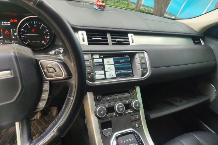 Used Land Rover Range Evoque 2015 2.0T Five-Door Zhiyao Edition Audio And AC Panel