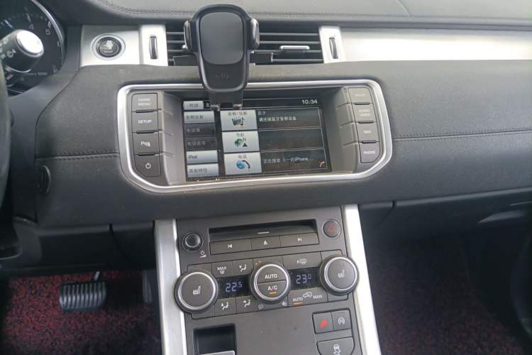 Used Land Rover Range Evoque 2015 2.0T Five-Door Zhiyao Edition Audio And AC Panel