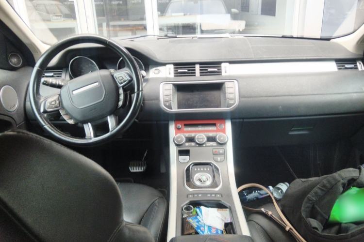 Used Land Rover Range Evoque 2015 2.0T Five-Door Zhiyao Edition Center Console