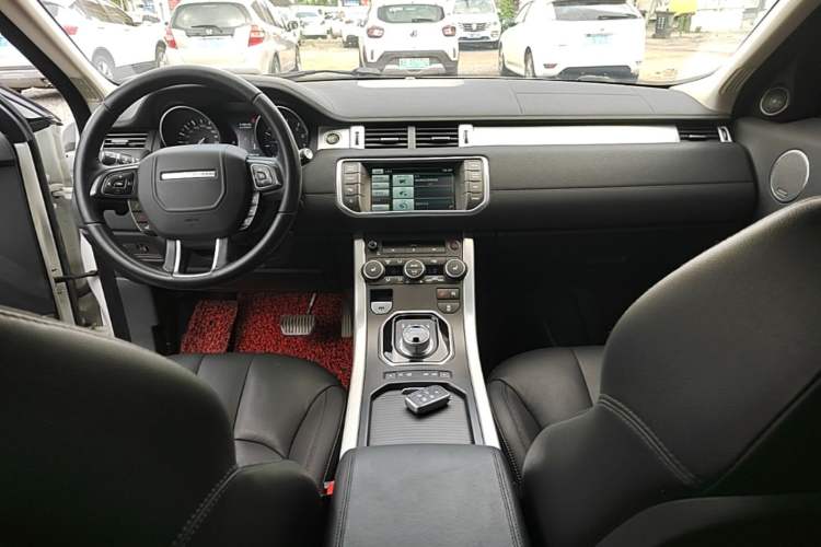 Used Land Rover Range Evoque 2015 2.0T Five-Door Zhiyao Edition Center Console