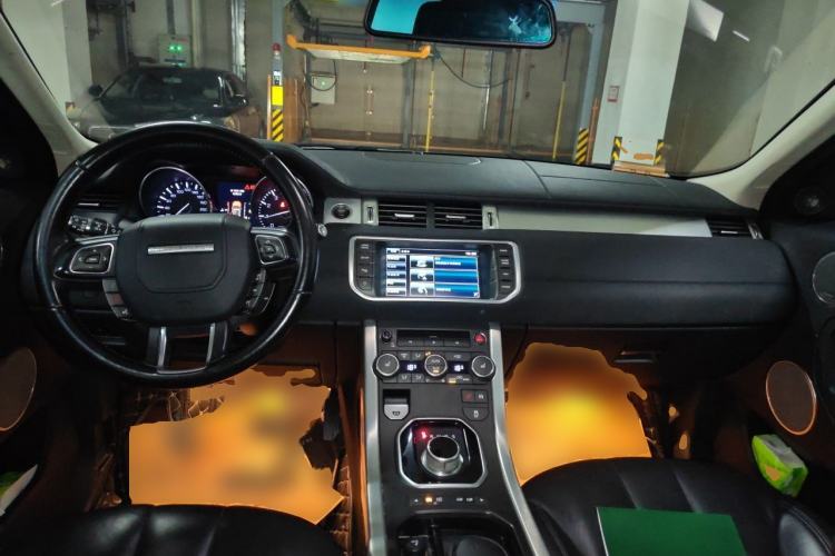 Used Land Rover Range Evoque 2015 2.0T Five-Door Zhiyao Edition Center Console