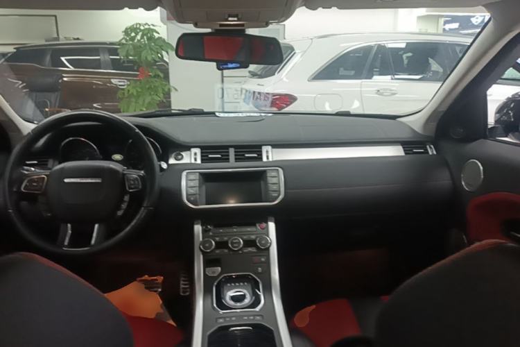 Used Land Rover Range Evoque 2015 2.0T 5-Door Ignite Edition Center Console