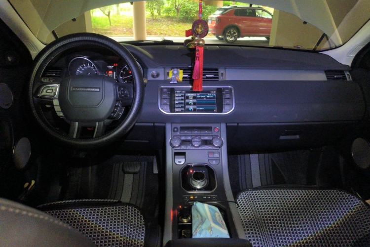 Used Land Rover Range Evoque 2015 2.0T Five-Door Zhiyao Edition Center Console