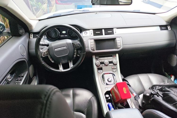 Used Land Rover Range Evoque 2015 2.0T Five-Door Zhiyao Edition Center Console