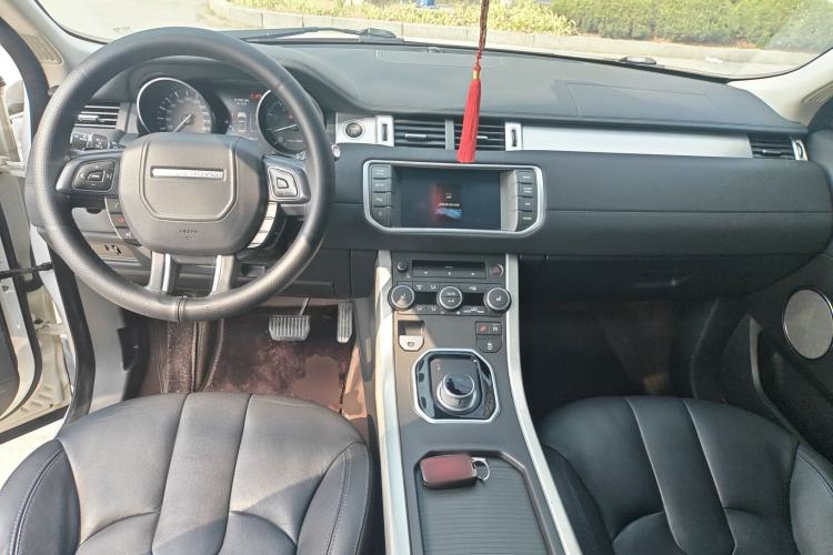 Used Land Rover Range Evoque 2015 2.0T Five-Door Zhiyao Edition Center Console