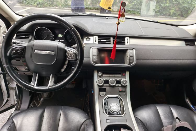 Used Land Rover Range Evoque 2015 2.0T Five-Door Zhiyao Edition Center Console