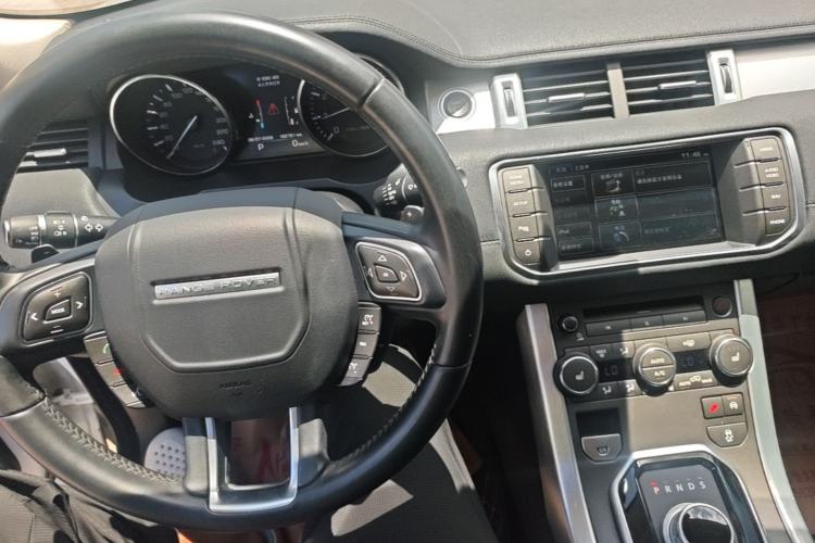 Used Land Rover Range Evoque 2015 2.0T Five-Door Zhiyao Edition Center Console