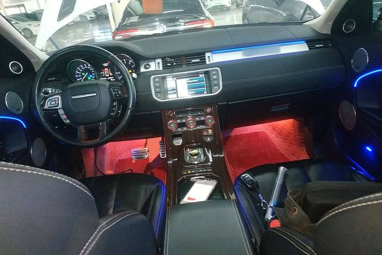 Used Land Rover Range Evoque 2015 2.0T 5-Door Ignite Edition Center Console