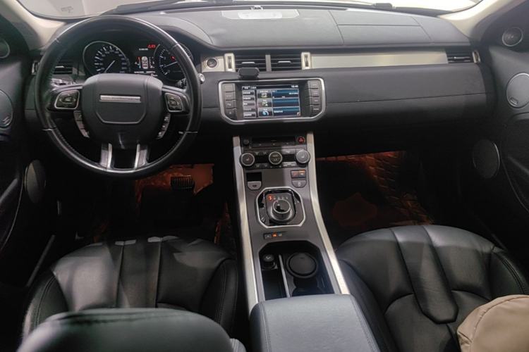 Used Land Rover Range Evoque 2015 2.0T Five-Door Zhiyao Edition Center Console