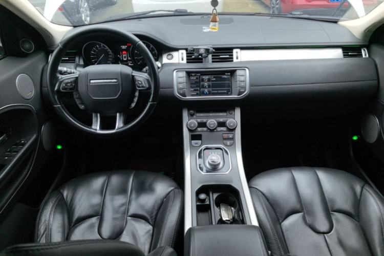 Used Land Rover Range Evoque 2015 2.0T Five-Door Zhiyao Edition Center Console