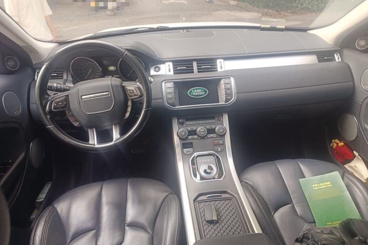 Used Land Rover Range Evoque 2015 2.0T Five-Door Zhiyao Edition Center Console