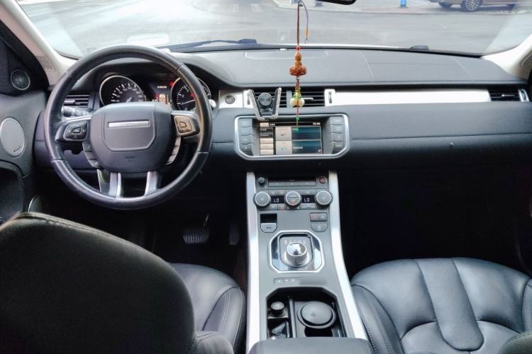 Used Land Rover Range Evoque 2015 2.0T Five-Door Fashion Edition Center Console