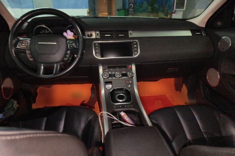 Used Land Rover Range Evoque 2015 2.0T Five-Door Zhiyao Edition Center Console