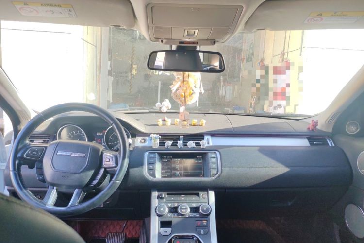 Used Land Rover Range Evoque 2015 2.0T Five-Door Zhiyao Edition Center Console