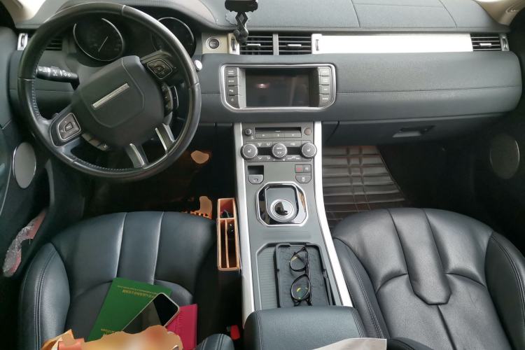 Used Land Rover Range Evoque 2015 2.0T Five-Door Zhiyao Edition Center Console