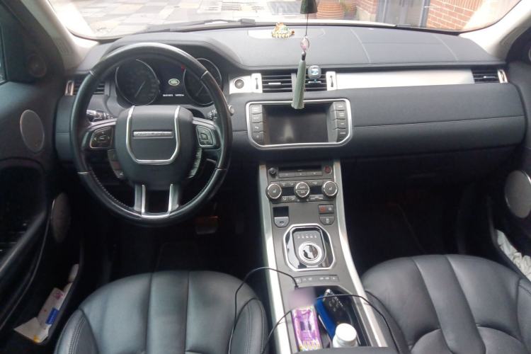 Used Land Rover Range Evoque 2015 2.0T Five-Door Zhiyao Edition Center Console