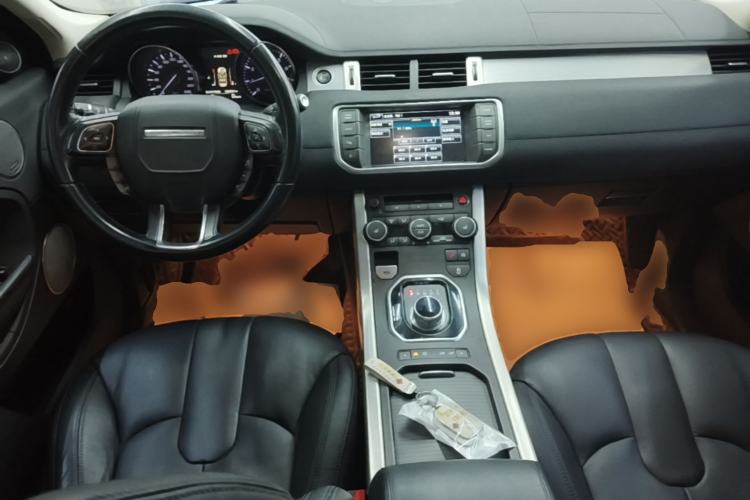 Used Land Rover Range Evoque 2015 2.0T Five-Door Zhiyao Edition Center Console