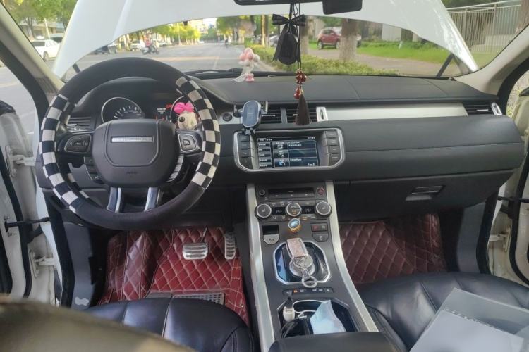 Used Land Rover Range Evoque 2015 2.0T Five-Door Fashion Edition Center Console