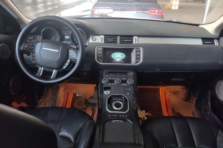 Used Land Rover Range Evoque 2015 2.0T Five-Door Zhiyao Edition Center Console