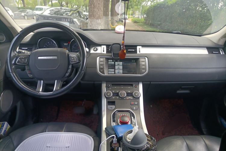 Used Land Rover Range Evoque 2015 2.0T Five-Door Zhiyao Edition Center Console