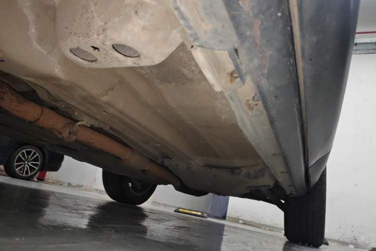 Used Land Rover Range Evoque 2015 2.0T Five-Door Zhiyao Edition Chassis Front Left