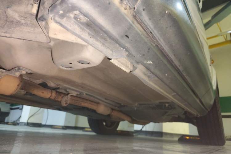 Used Land Rover Range Evoque 2015 2.0T Five-Door Zhiyao Edition Chassis Front Left