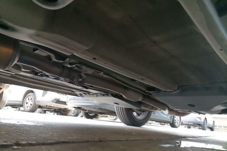 Used Land Rover Range Evoque 2015 2.0T Five-Door Zhiyao Edition Chassis Front Left