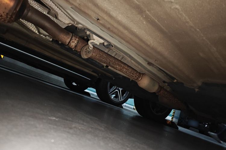 Used Land Rover Range Evoque 2015 2.0T Five-Door Zhiyao Edition Chassis Front Left