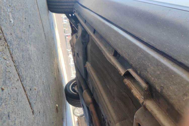 Used Land Rover Range Evoque 2015 2.0T Five-Door Zhiyao Edition Chassis Front Right