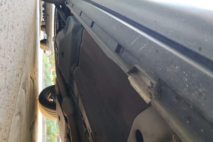 Used Land Rover Range Evoque 2015 2.0T Five-Door Zhiyao Edition Chassis Front Right