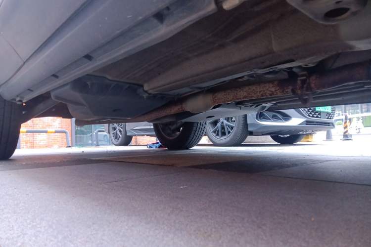 Used Land Rover Range Evoque 2015 2.0T Five-Door Zhiyao Edition Chassis Front Right