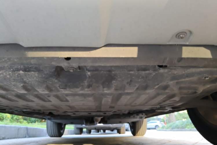 Used Land Rover Range Evoque 2015 2.0T Five-Door Zhiyao Edition Chassis Front